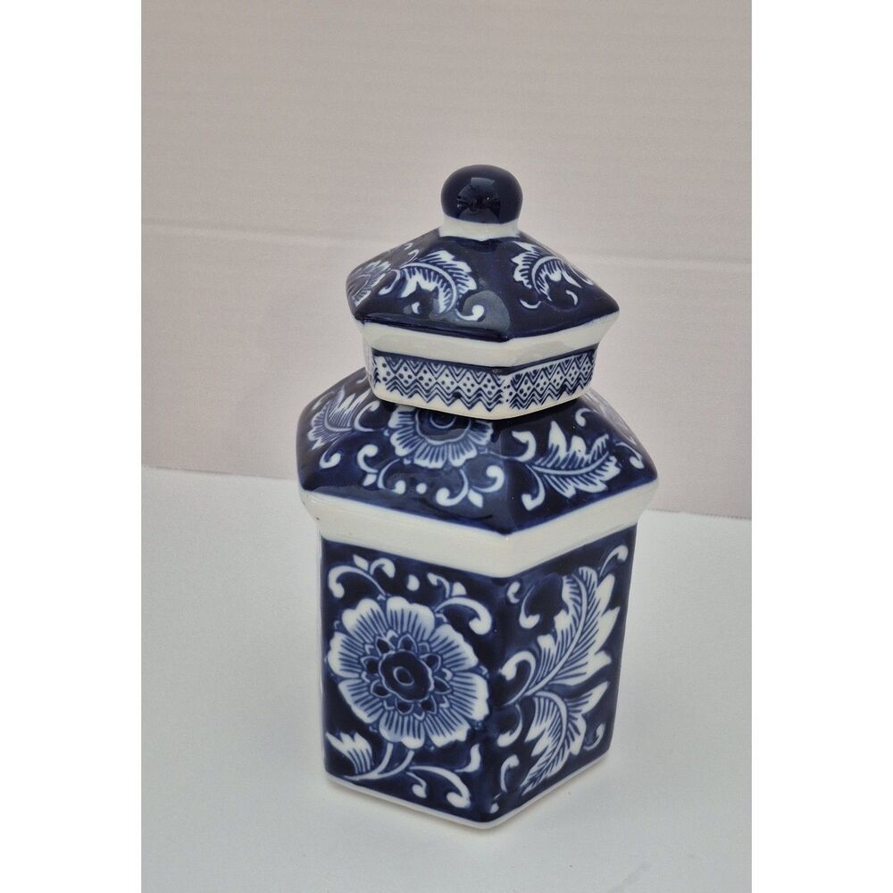 Vintage Blue and White Hexagonal Porcelian Ginger Jar-Chinoiserie Foral motif